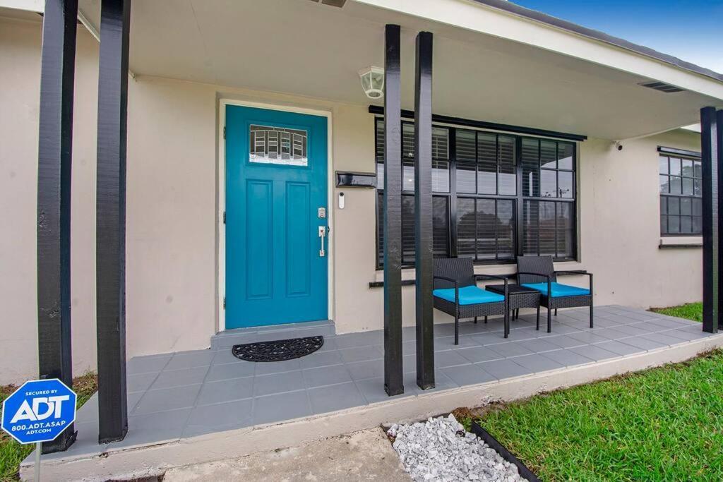 Modern Getaway Near The Beach With Room For A Boat West Palm Beach Extérieur photo