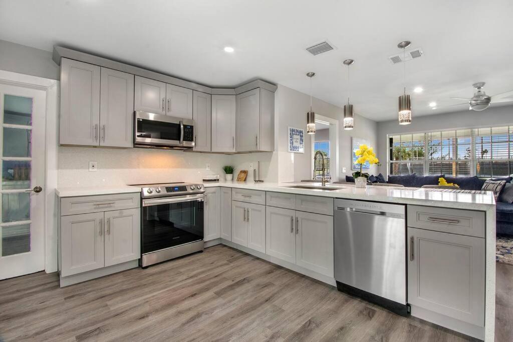 Modern Getaway Near The Beach With Room For A Boat West Palm Beach Extérieur photo