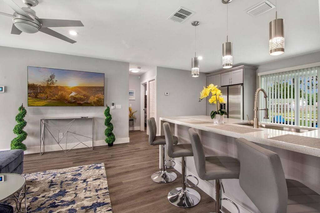 Modern Getaway Near The Beach With Room For A Boat West Palm Beach Extérieur photo